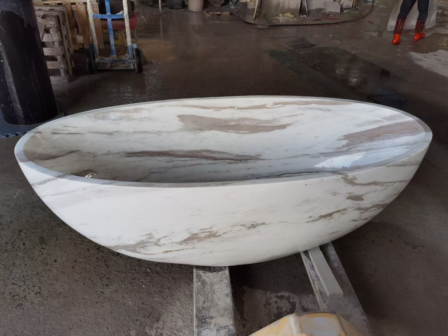 Stone Bathtub 16